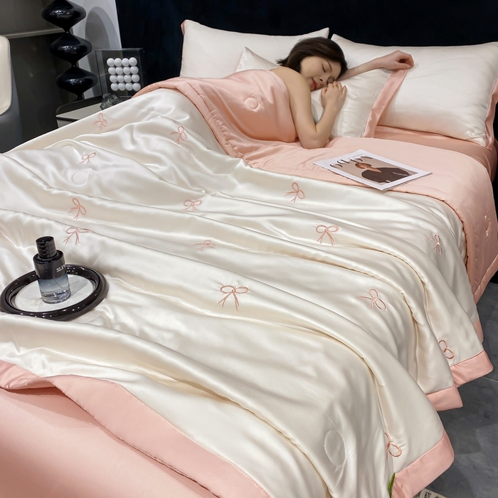 益多眠 2026新款水洗真丝刺绣夏被夏凉被空调被四件套 蝴蝶结奶白粉