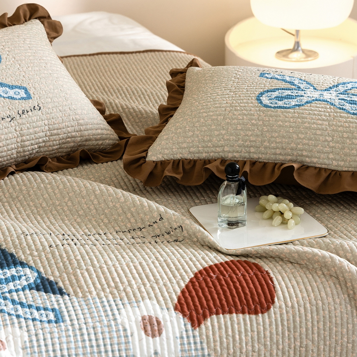 91家纺网 家纺一手货源 找家纺 立奥被业 2026新品古法水洗棉夏被仿棉大版床盖防棉大版夏被 小马咖