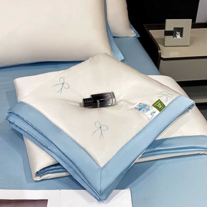 91家纺网 家纺一手货源 找家纺 益多眠 2026新款水洗真丝刺绣夏被夏凉被空调被四件套 蝴蝶结奶白兰