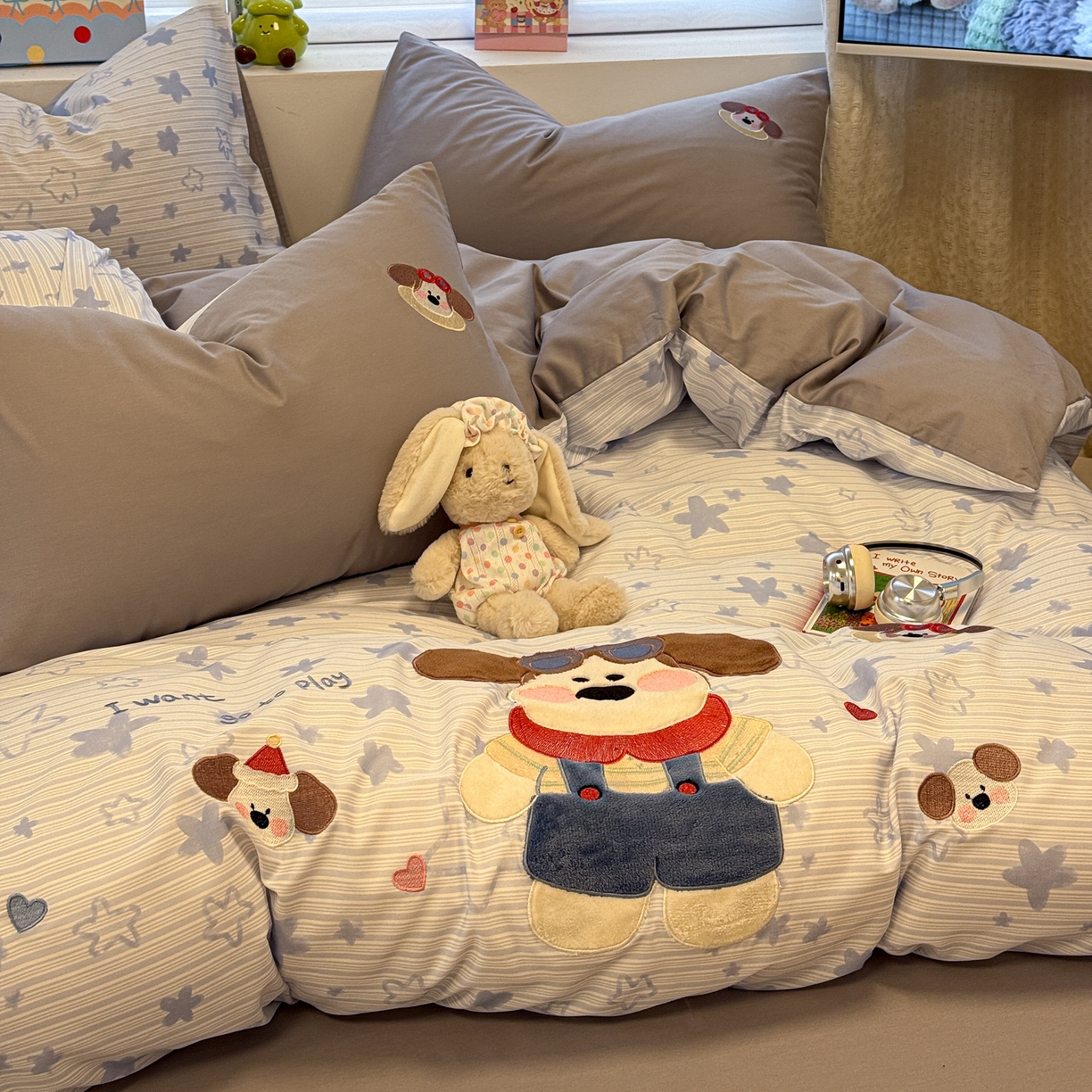 91家纺网 家纺一手货源 找家纺 （总）懒猫家纺 2026新款A类高精密40支13374全棉纯棉喷气印花贴布绣四件套  【带礼盒】