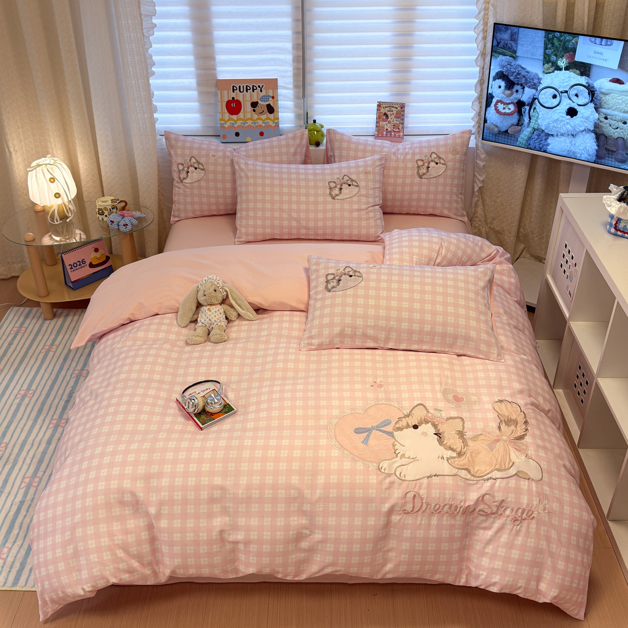 91家纺网 家纺一手货源 找家纺 懒猫家纺 2026新款A类高精密40支13374全棉纯棉喷气印花贴布绣四件套  【带礼盒】 甜心喵酱