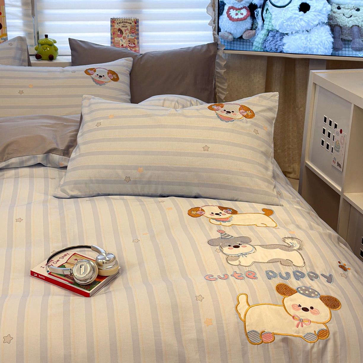 91家纺网 家纺一手货源 找家纺 懒猫家纺 2026新款A类高精密40支13374全棉纯棉喷气印花贴布绣四件套  【带礼盒】 条纹修狗