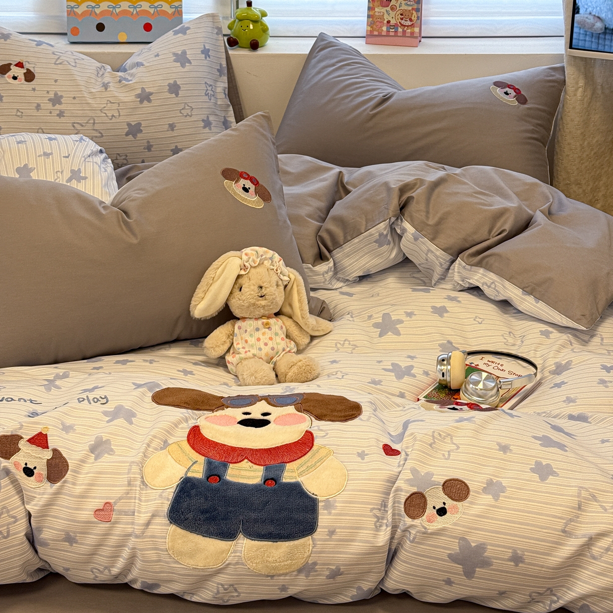 91家纺网 家纺一手货源 找家纺 懒猫家纺 2026新款A类高精密40支13374全棉纯棉喷气印花贴布绣四件套  【带礼盒】 飞行梦想家