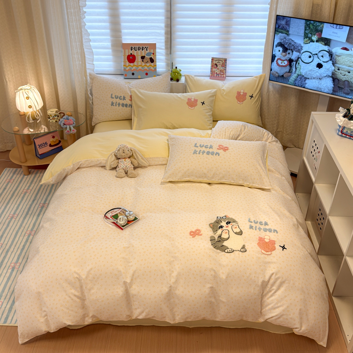 91家纺网 家纺一手货源 找家纺 懒猫家纺 2026新款A类高精密40支13374全棉纯棉喷气印花贴布绣四件套  【带礼盒】 奶黄布丁