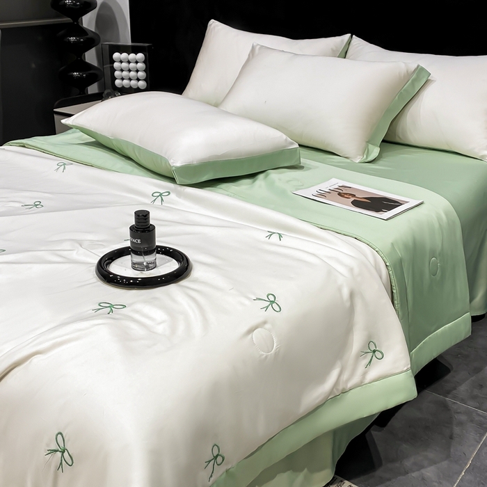 91家纺网 家纺一手货源 找家纺 益多眠 2026新款水洗真丝刺绣夏被夏凉被空调被四件套 蝴蝶结奶白绿