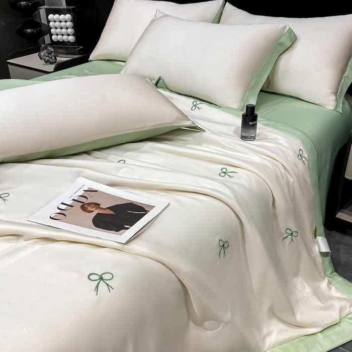 91家纺网 家纺一手货源 找家纺 益多眠 2026新款水洗真丝刺绣夏被夏凉被空调被四件套 蝴蝶结奶白绿