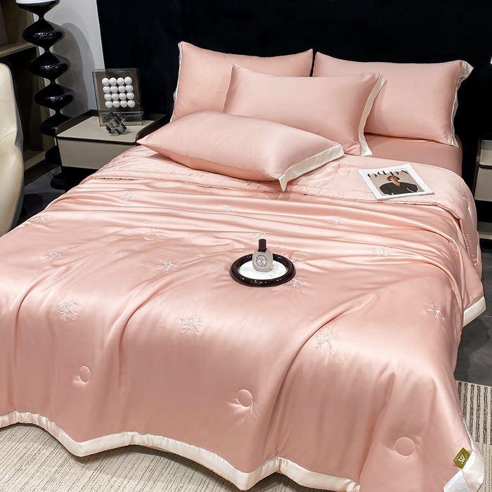 91家纺网 家纺一手货源 找家纺 益多眠 2026新款水洗真丝刺绣夏被夏凉被空调被四件套 蝴蝶结奶油粉