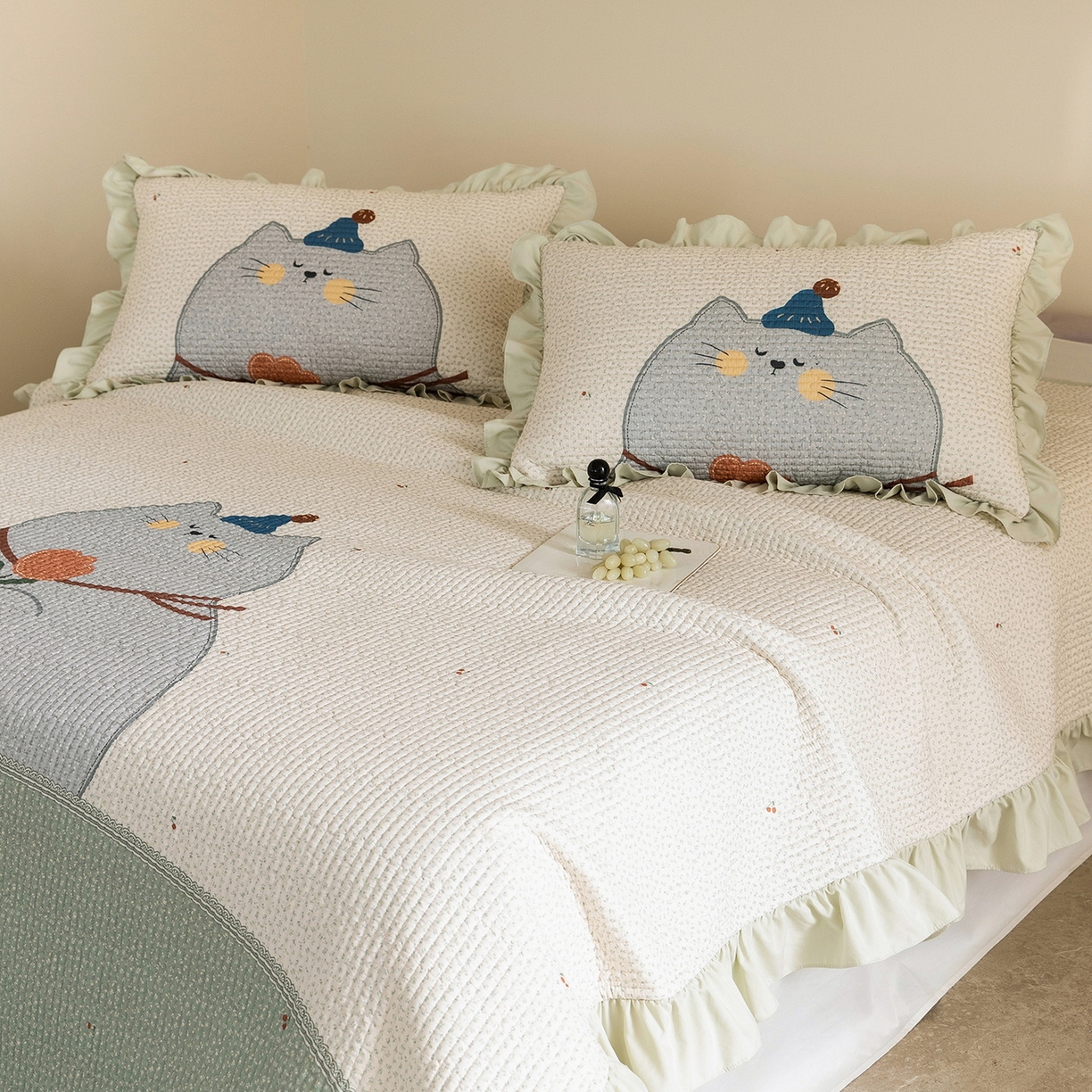 91家纺网 家纺一手货源 找家纺 立奥被业 2026新品古法水洗棉夏被仿棉大版床盖防棉大版夏被 喵星绿