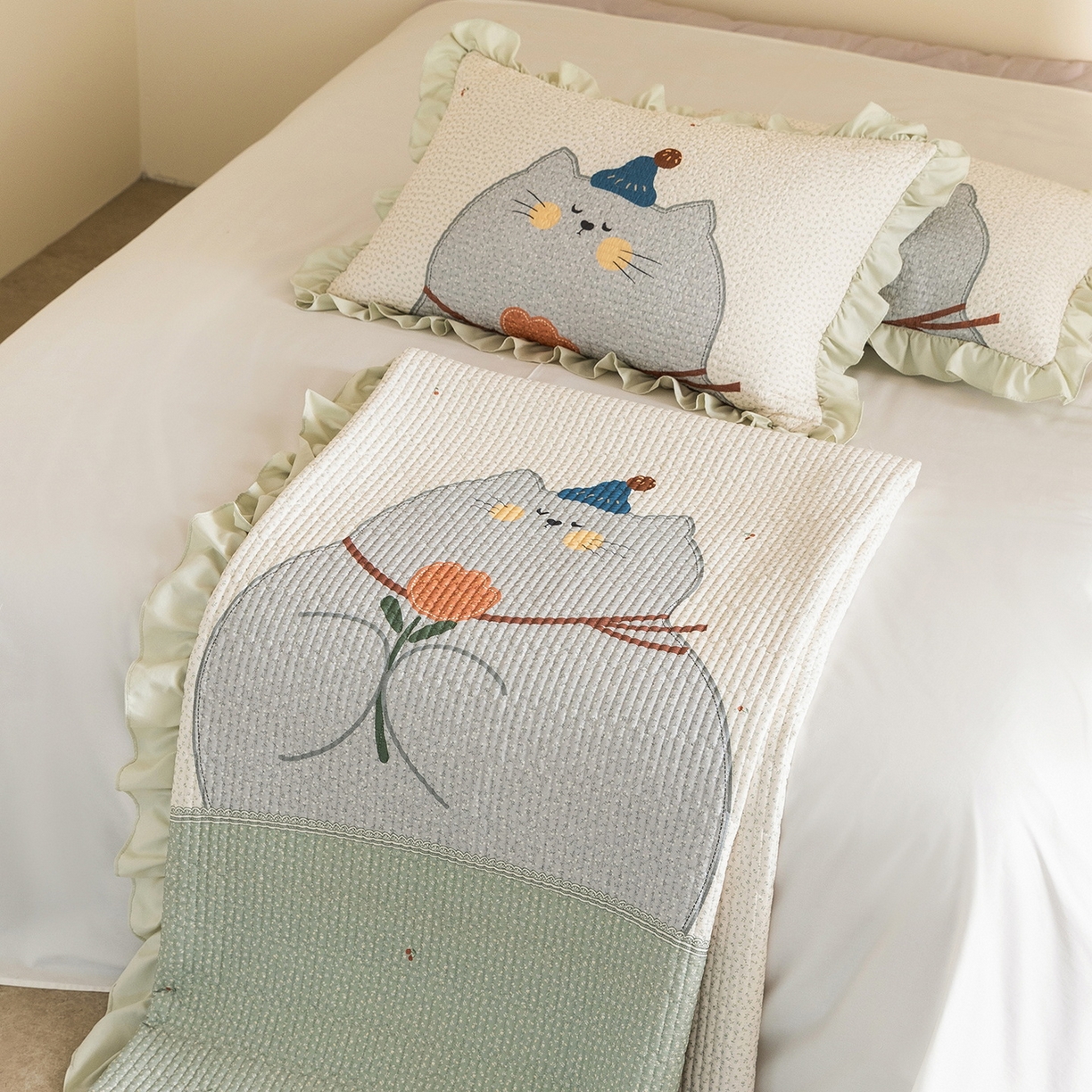 91家纺网 家纺一手货源 找家纺 立奥被业 2026新品古法水洗棉夏被仿棉大版床盖防棉大版夏被 喵星绿