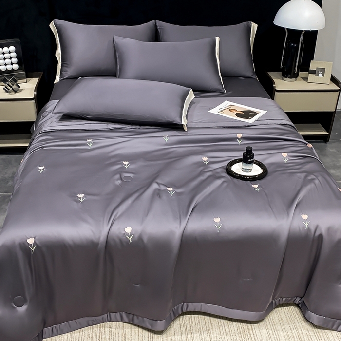 91家纺网 家纺一手货源 找家纺 益多眠 2026新款水洗真丝刺绣夏被夏凉被空调被四件套 花朵高级灰