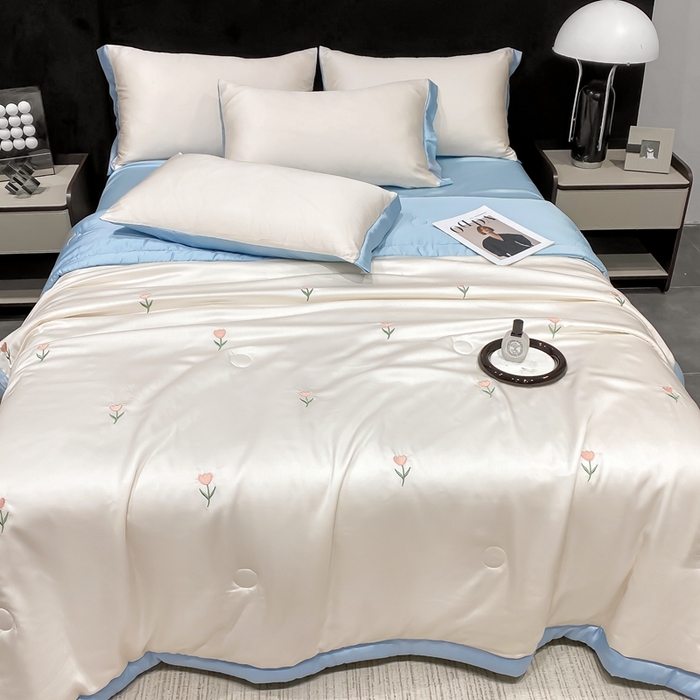 91家纺网 家纺一手货源 找家纺 益多眠 2026新款水洗真丝刺绣夏被夏凉被空调被四件套 花朵奶白兰