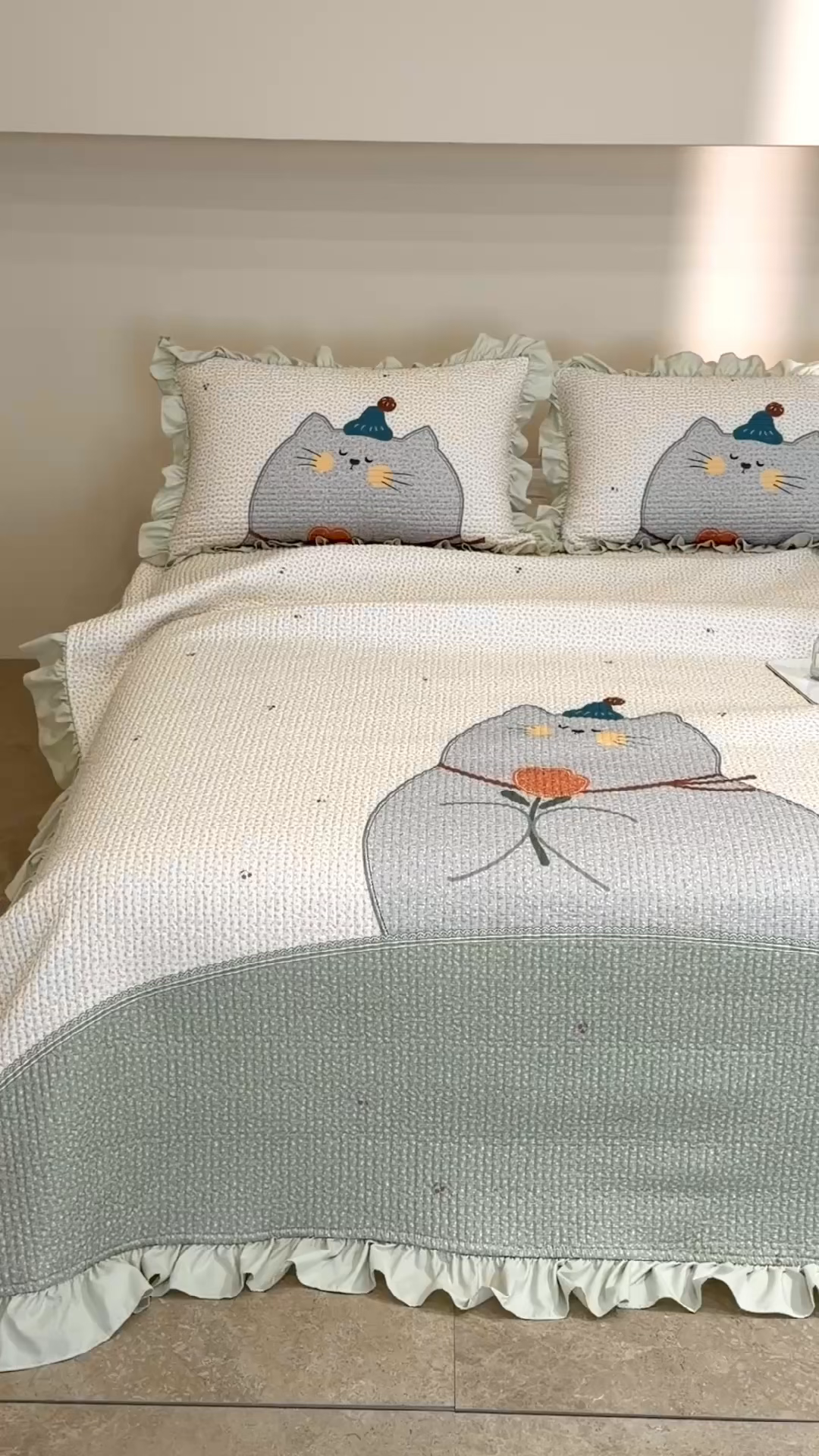 91家纺网 家纺一手货源 找家纺 立奥被业 2026新品古法水洗棉夏被仿棉大版床盖防棉大版夏被 喵星绿