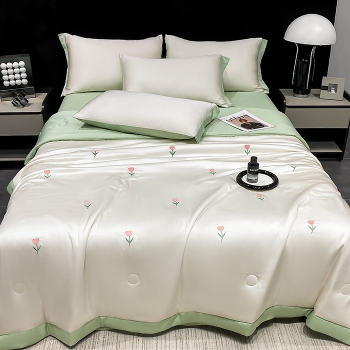 91家纺网 家纺一手货源 找家纺 益多眠 2026新款水洗真丝刺绣夏被夏凉被空调被四件套 花朵奶白绿