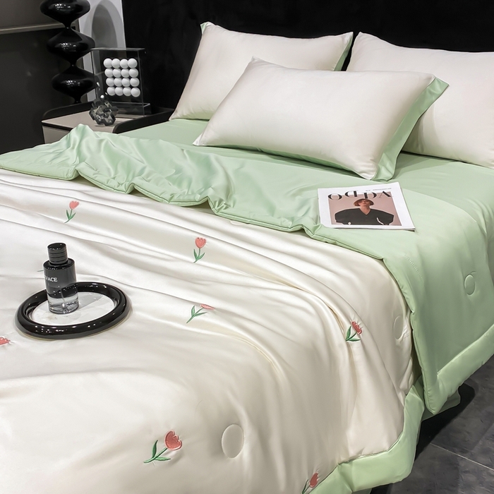 91家纺网 家纺一手货源 找家纺 益多眠 2026新款水洗真丝刺绣夏被夏凉被空调被四件套 花朵奶白绿