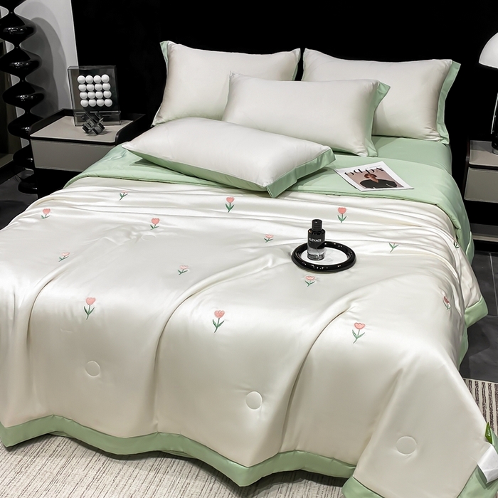 91家纺网 家纺一手货源 找家纺 益多眠 2026新款水洗真丝刺绣夏被夏凉被空调被四件套 花朵奶白绿