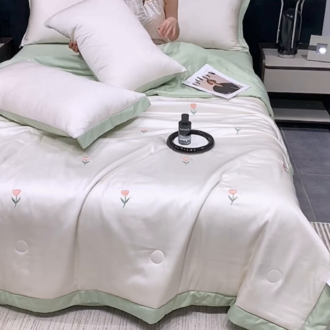 91家纺网 家纺一手货源 找家纺 益多眠 2026新款水洗真丝刺绣夏被夏凉被空调被四件套 花朵奶白绿
