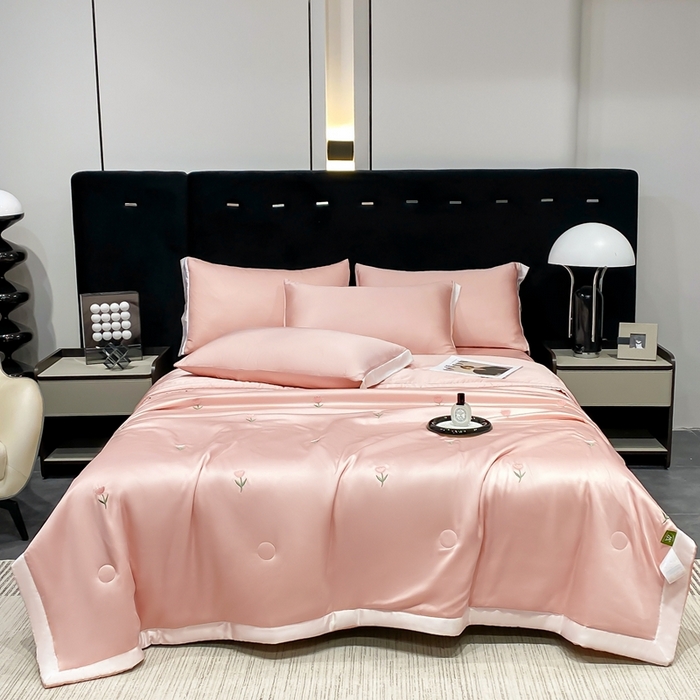 91家纺网 家纺一手货源 找家纺 益多眠 2026新款水洗真丝刺绣夏被夏凉被空调被四件套 花朵奶油粉