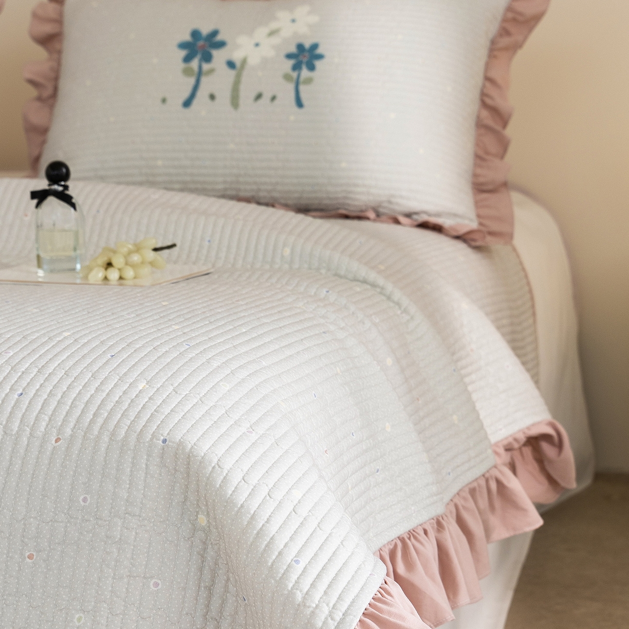 91家纺网 家纺一手货源 找家纺 立奥被业 2026新品古法水洗棉夏被仿棉大版床盖防棉大版夏被 公主粉