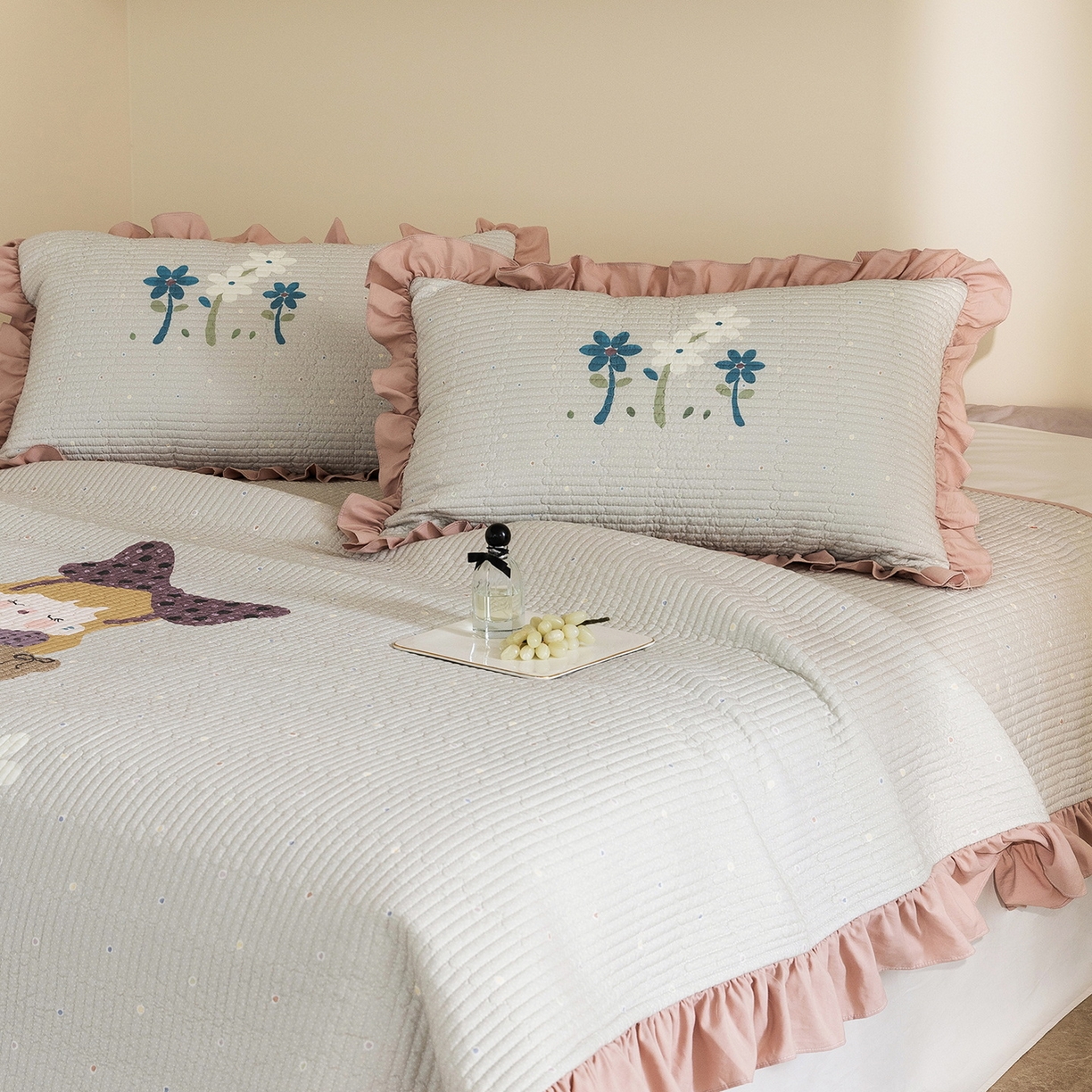 91家纺网 家纺一手货源 找家纺 立奥被业 2026新品古法水洗棉夏被仿棉大版床盖防棉大版夏被 公主粉