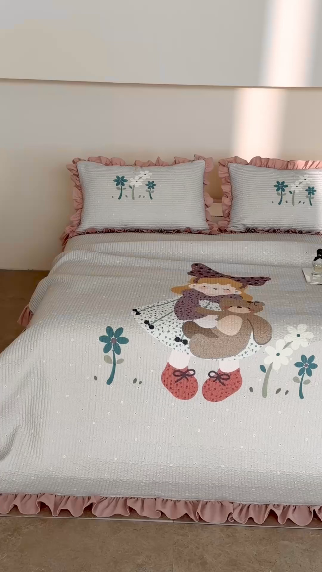 91家纺网 家纺一手货源 找家纺 立奥被业 2026新品古法水洗棉夏被仿棉大版床盖防棉大版夏被 公主粉