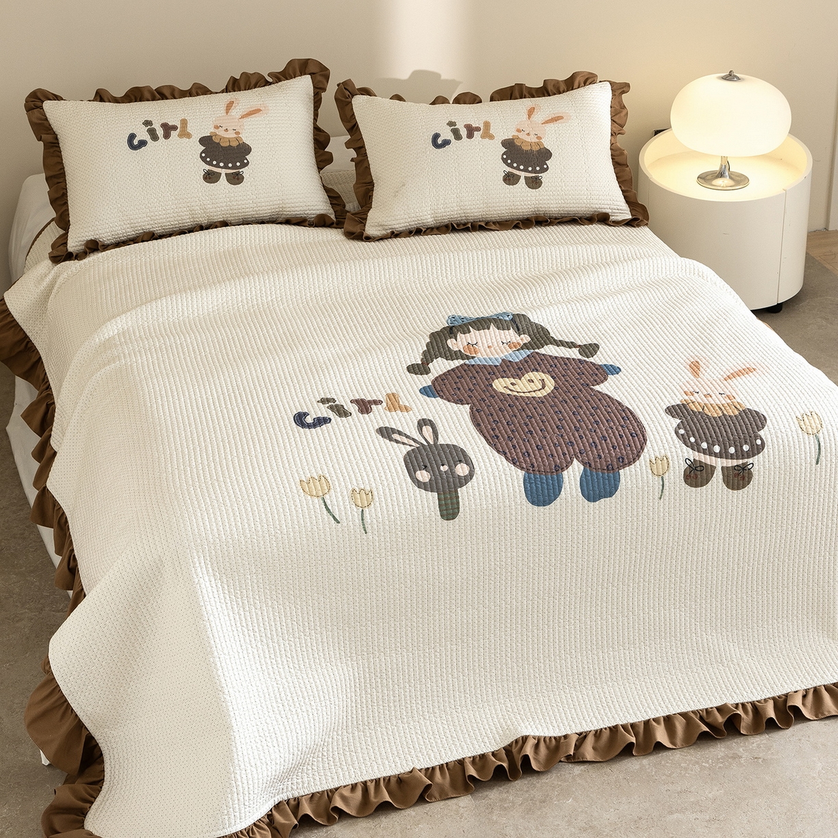 91家纺网 家纺一手货源 找家纺 立奥被业 2026新品古法水洗棉夏被仿棉大版床盖防棉大版夏被 快乐童年咖