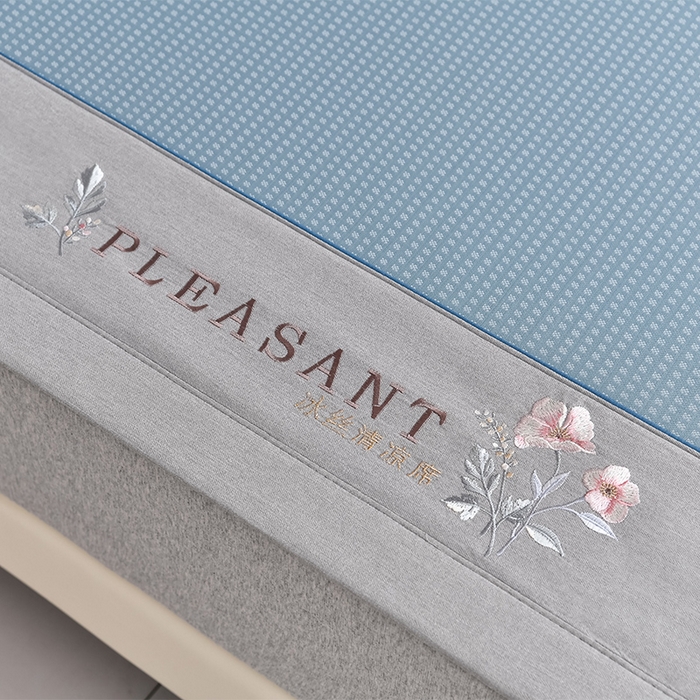 91家纺网 家纺一手货源 找家纺 小牛席业 2026新款华夫格-鲜花清凉冰丝席系列 蓝色