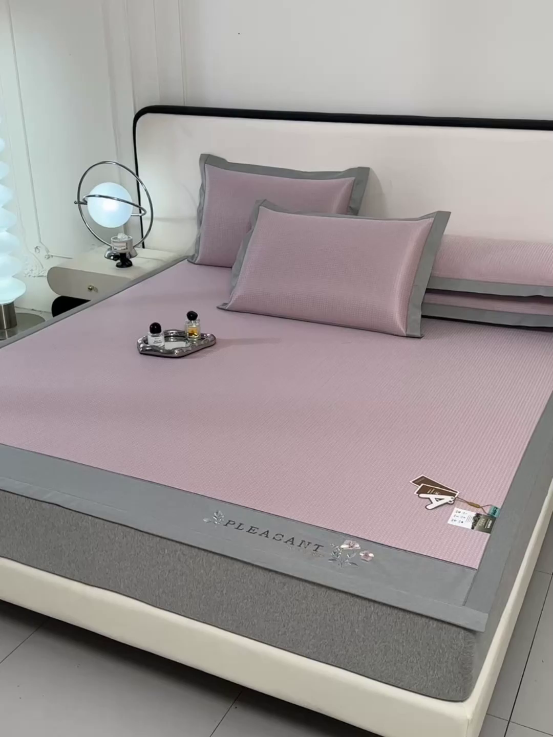 91家纺网 家纺一手货源 找家纺 小牛席业 2026新款华夫格-鲜花清凉冰丝席系列 粉色