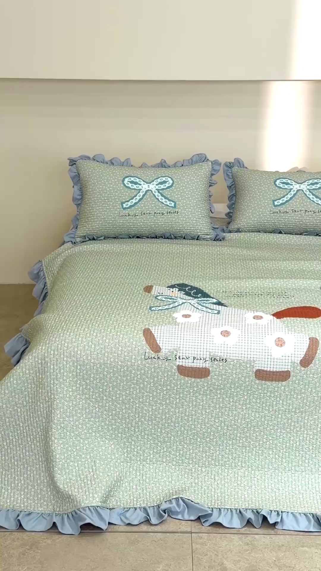 91家纺网 家纺一手货源 找家纺 立奥被业 2026新品古法水洗棉夏被仿棉大版床盖防棉大版夏被 快乐小马