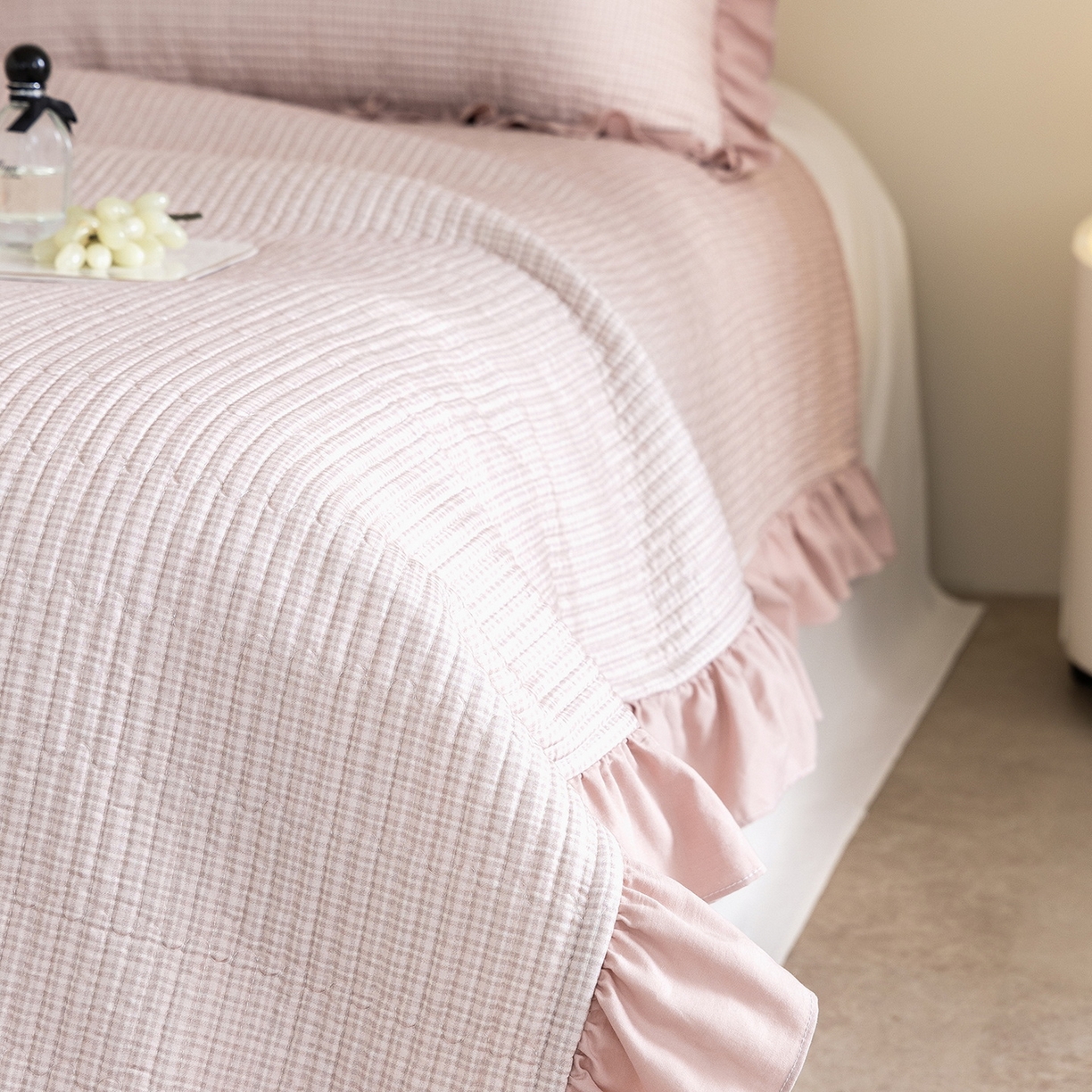 91家纺网 家纺一手货源 找家纺 立奥被业 2026新品古法水洗棉夏被仿棉大版床盖防棉大版夏被 童梦粉