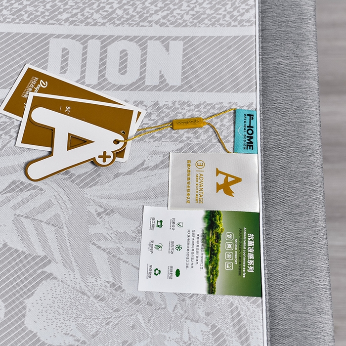 91家纺网 家纺一手货源 找家纺 小牛席业 2026新款PE半定位大提花凉感冰丝系列 香槟