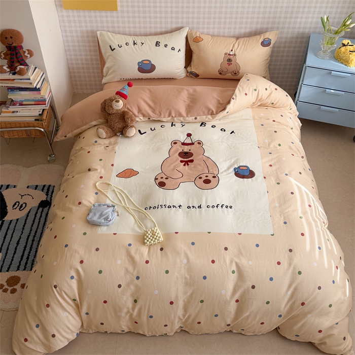 91家纺网 家纺一手货源 找家纺 暖生活 2026新款全棉大版双层纱贴布绣四件套 波点胖熊