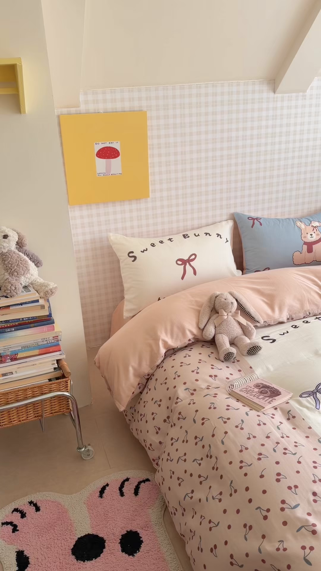 91家纺网 家纺一手货源 找家纺 暖生活 2026新款全棉大版双层纱贴布绣四件套 樱桃甜兔