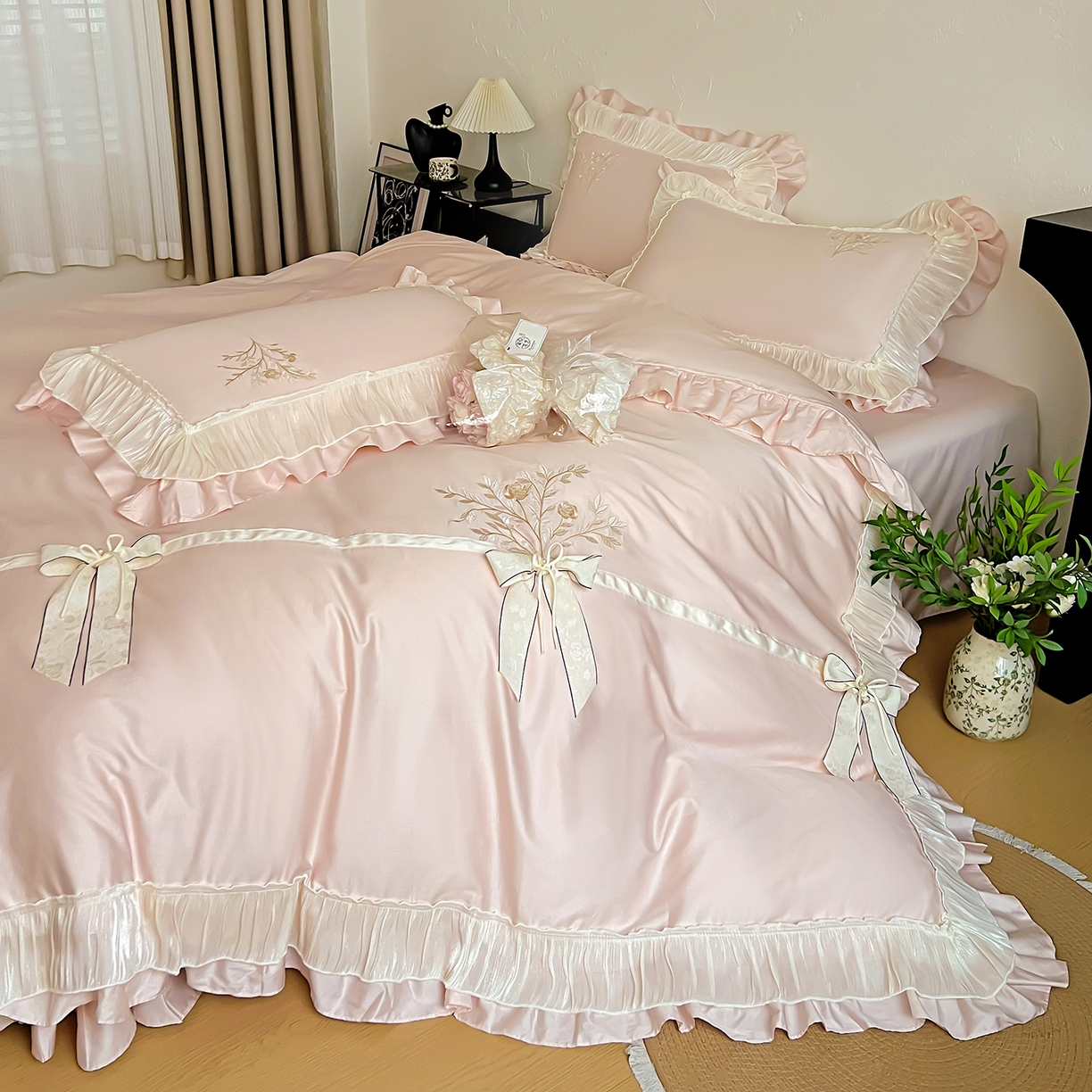 91家纺网 家纺一手货源 找家纺 迪欧芙 2026新款长绒棉刺绣床单款四件套-月影纱 月影纱-玉色