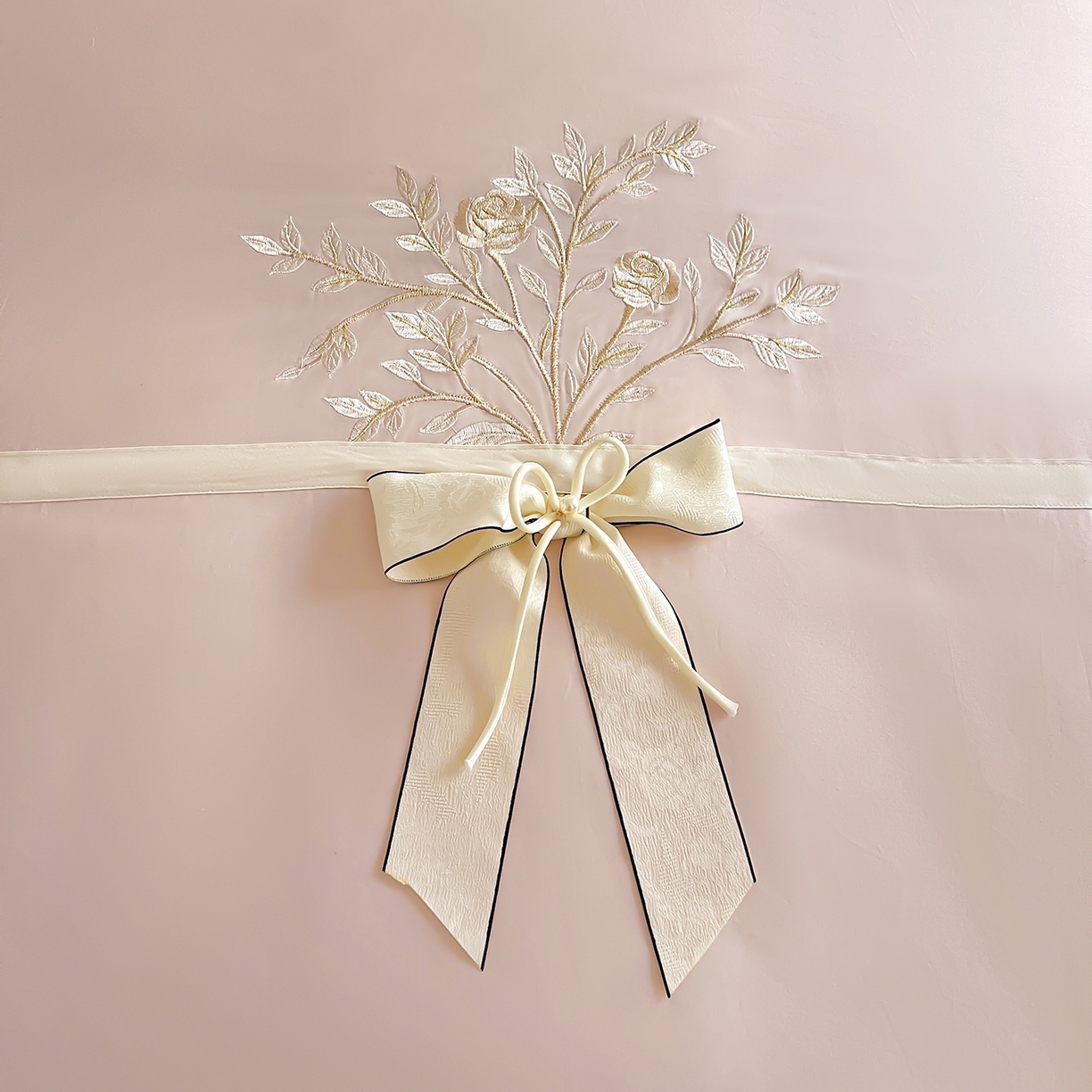 91家纺网 家纺一手货源 找家纺 迪欧芙 2026新款长绒棉刺绣床单款四件套-月影纱 月影纱-玉色