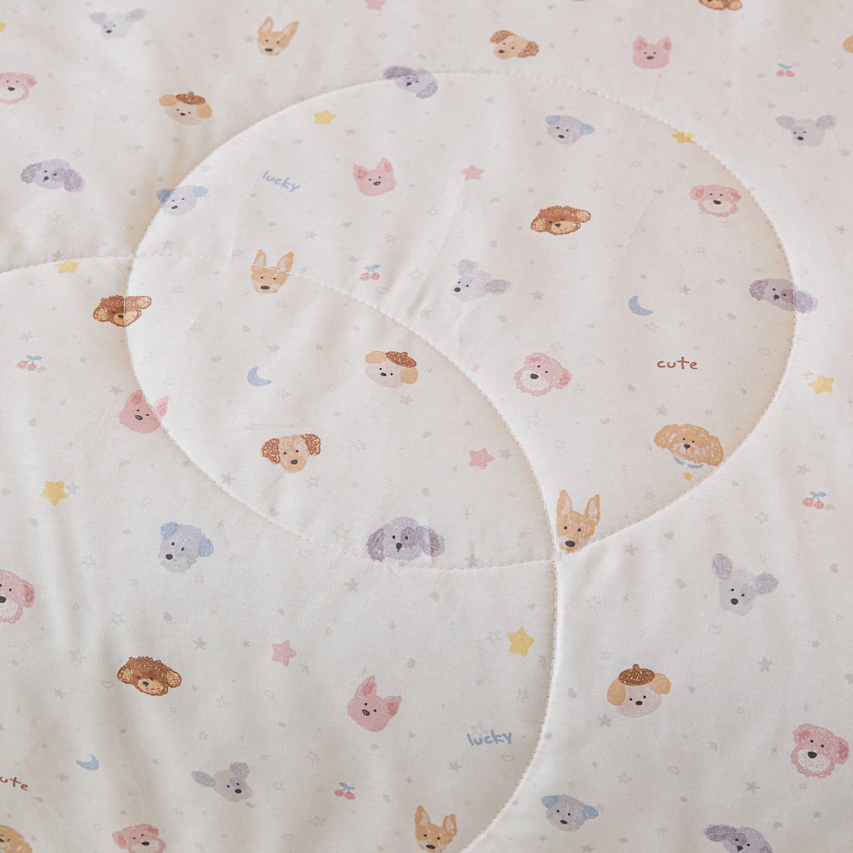 91家纺网 家纺一手货源 找家纺 亿莱鑫 2026春夏新款全棉水洗印花夏被夏凉被空调被 动物聚会