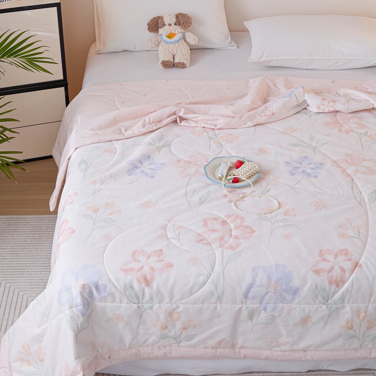 91家纺网 家纺一手货源 找家纺 亿莱鑫 2026春夏新款全棉水洗印花夏被夏凉被空调被 花开半夏