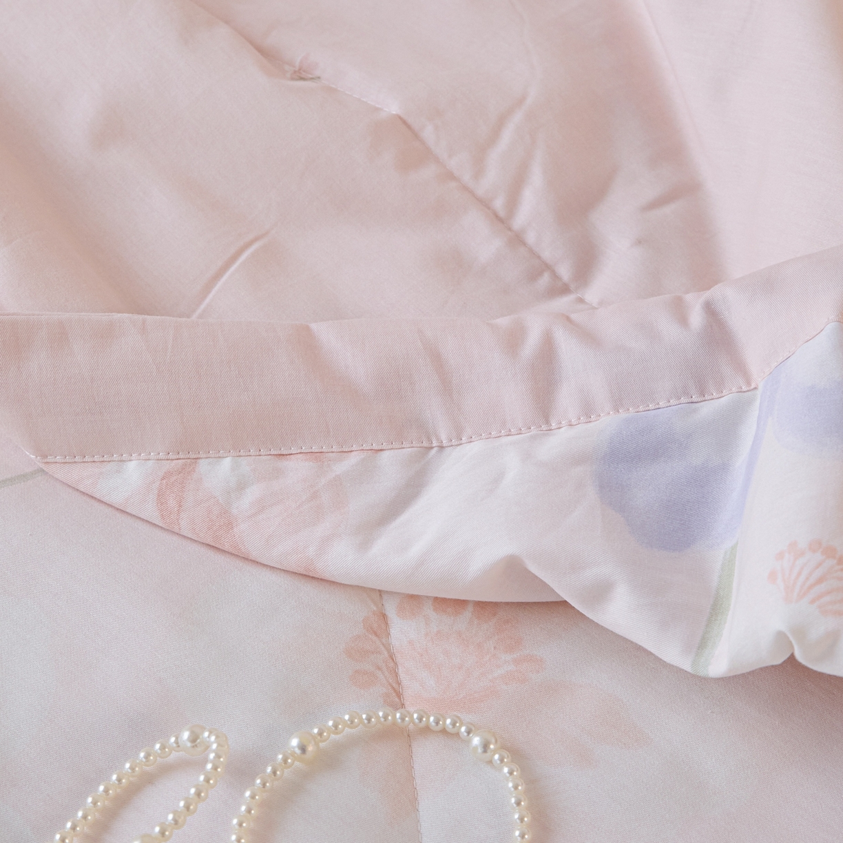 91家纺网 家纺一手货源 找家纺 亿莱鑫 2026春夏新款全棉水洗印花夏被夏凉被空调被 花开半夏