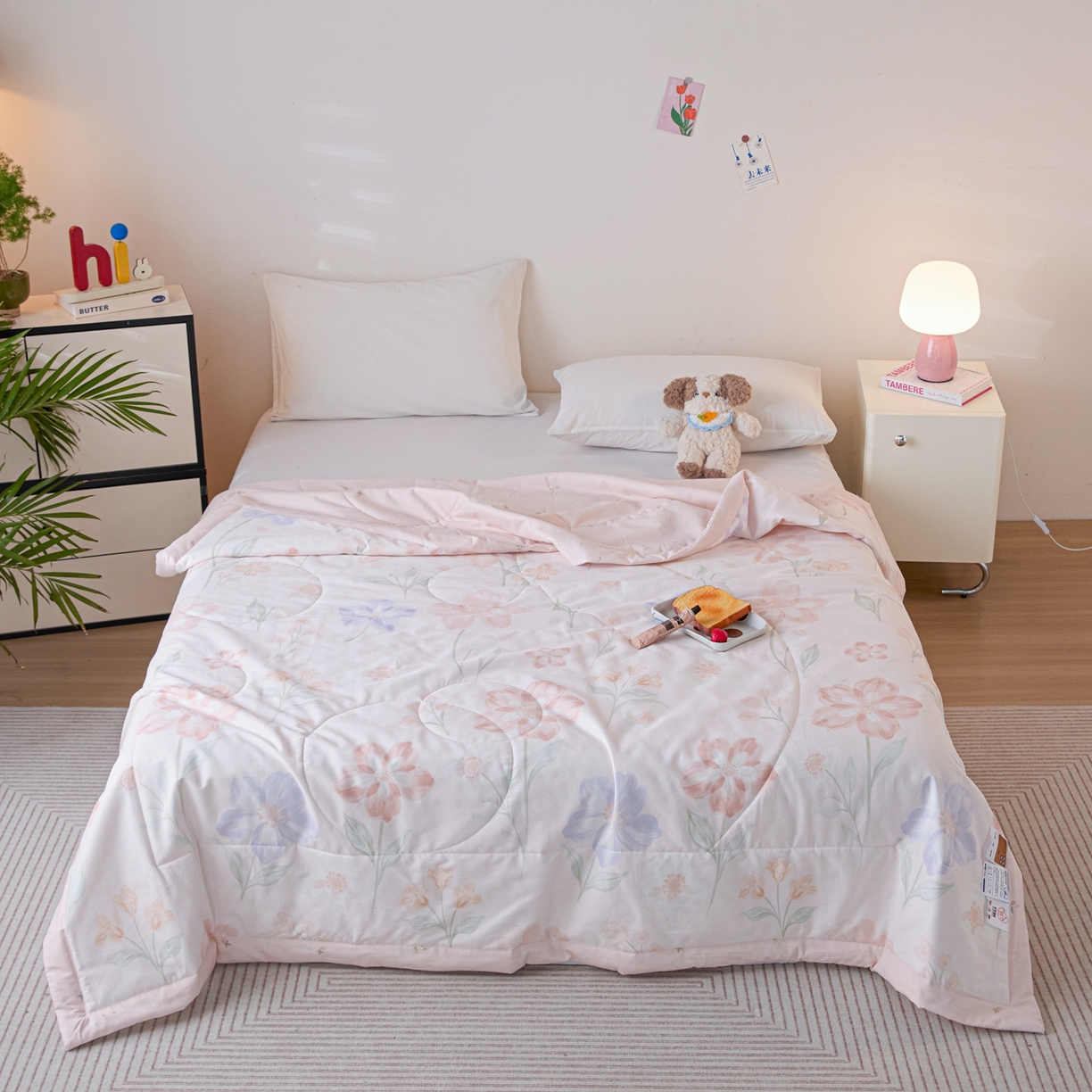 91家纺网 家纺一手货源 找家纺 亿莱鑫 2026春夏新款全棉水洗印花夏被夏凉被空调被 花开半夏