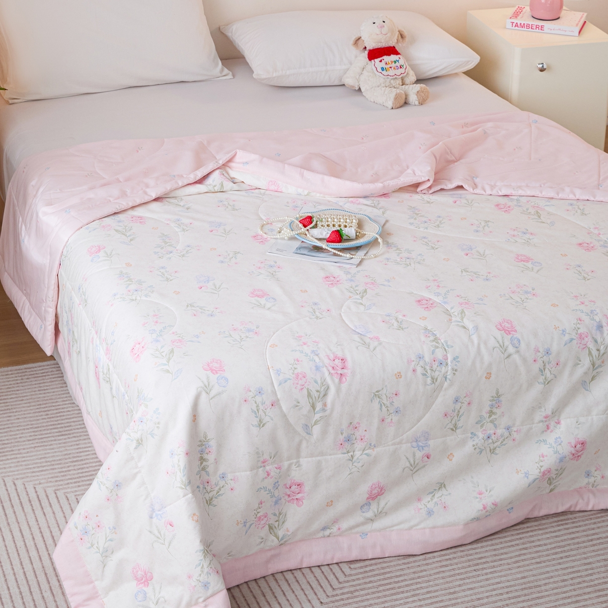 91家纺网 家纺一手货源 找家纺 亿莱鑫 2026春夏新款全棉水洗印花夏被夏凉被空调被 浪漫玫瑰