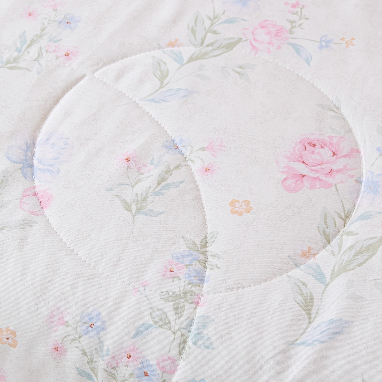 91家纺网 家纺一手货源 找家纺 亿莱鑫 2026春夏新款全棉水洗印花夏被夏凉被空调被 浪漫玫瑰