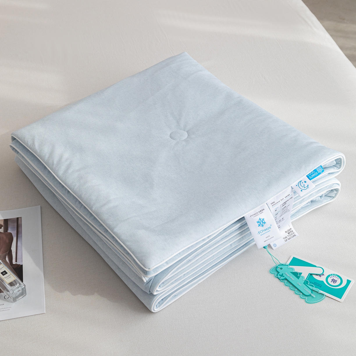 91家纺网 家纺一手货源 找家纺 亿莱鑫 2026春夏新款纯色仿锦氨凉感夏被夏凉被空调被 组合图仅供展示不可下单