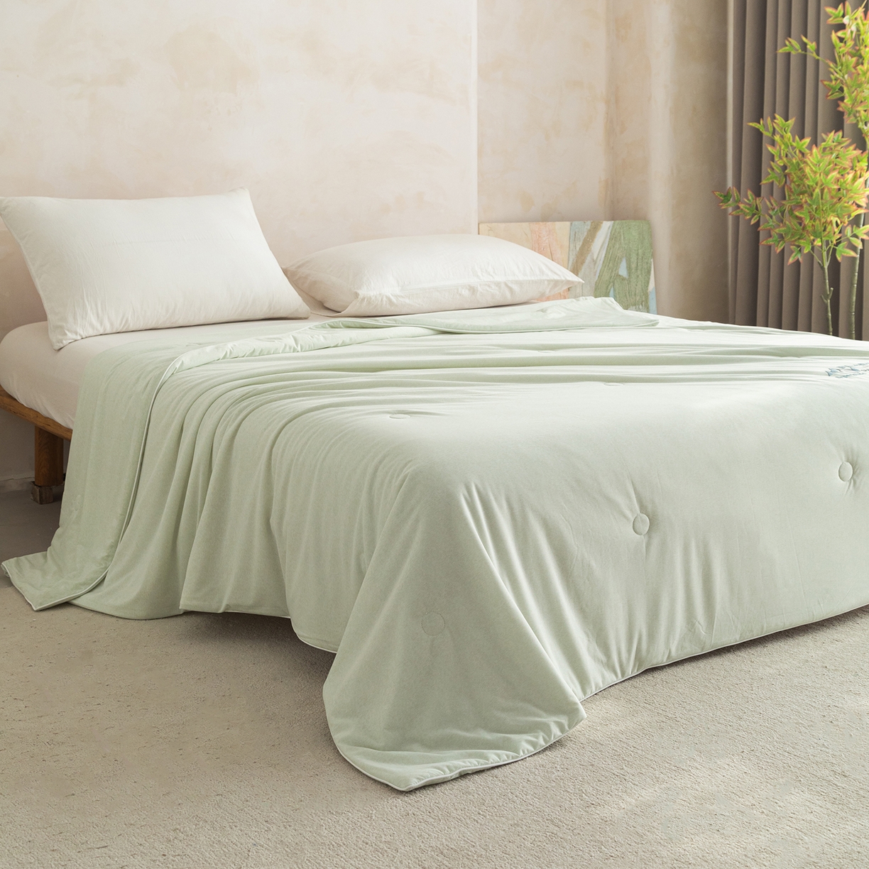 91家纺网 家纺一手货源 找家纺 亿莱鑫 2026春夏新款纯色仿锦氨凉感夏被夏凉被空调被 夏日企鹅-绿