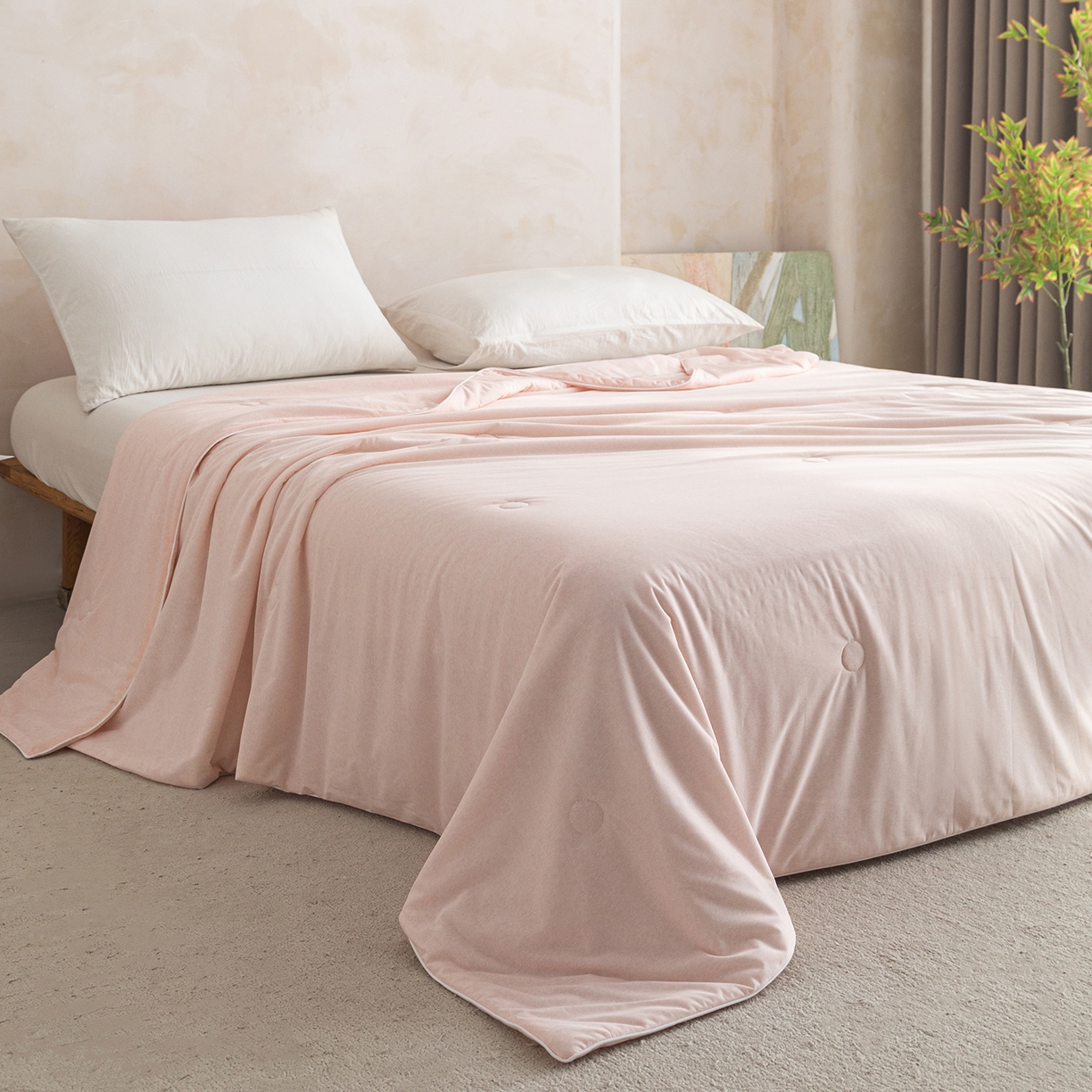 91家纺网 家纺一手货源 找家纺 亿莱鑫 2026春夏新款纯色仿锦氨凉感夏被夏凉被空调被 夏日企鹅-粉