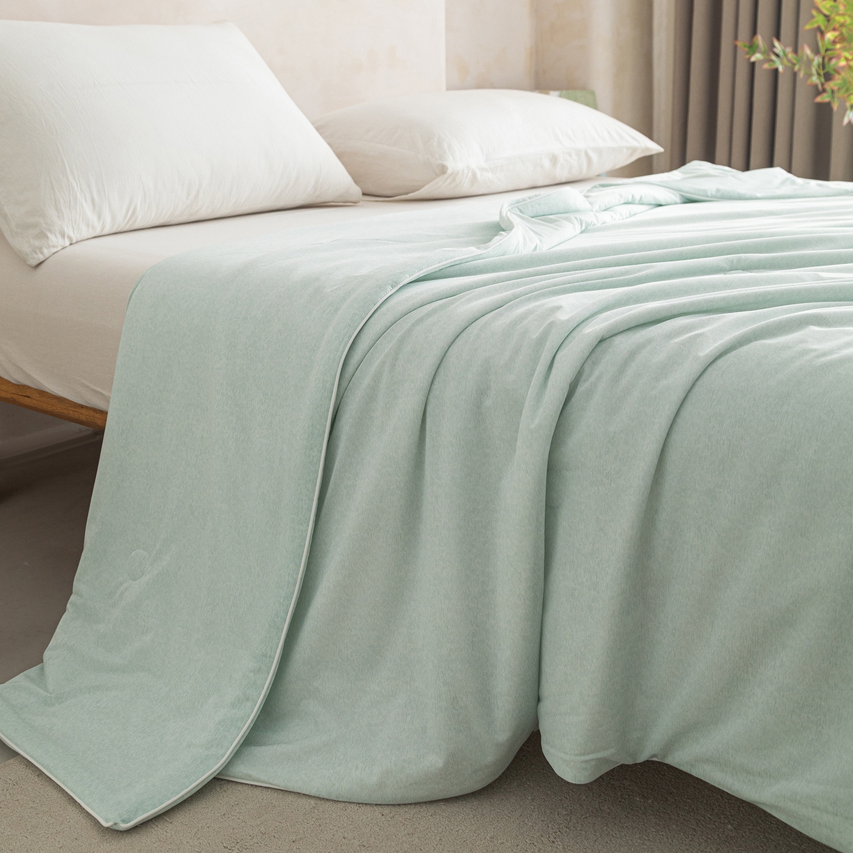 91家纺网 家纺一手货源 找家纺 亿莱鑫 2026春夏新款纯色仿锦氨凉感夏被夏凉被空调被 夏日企鹅-青