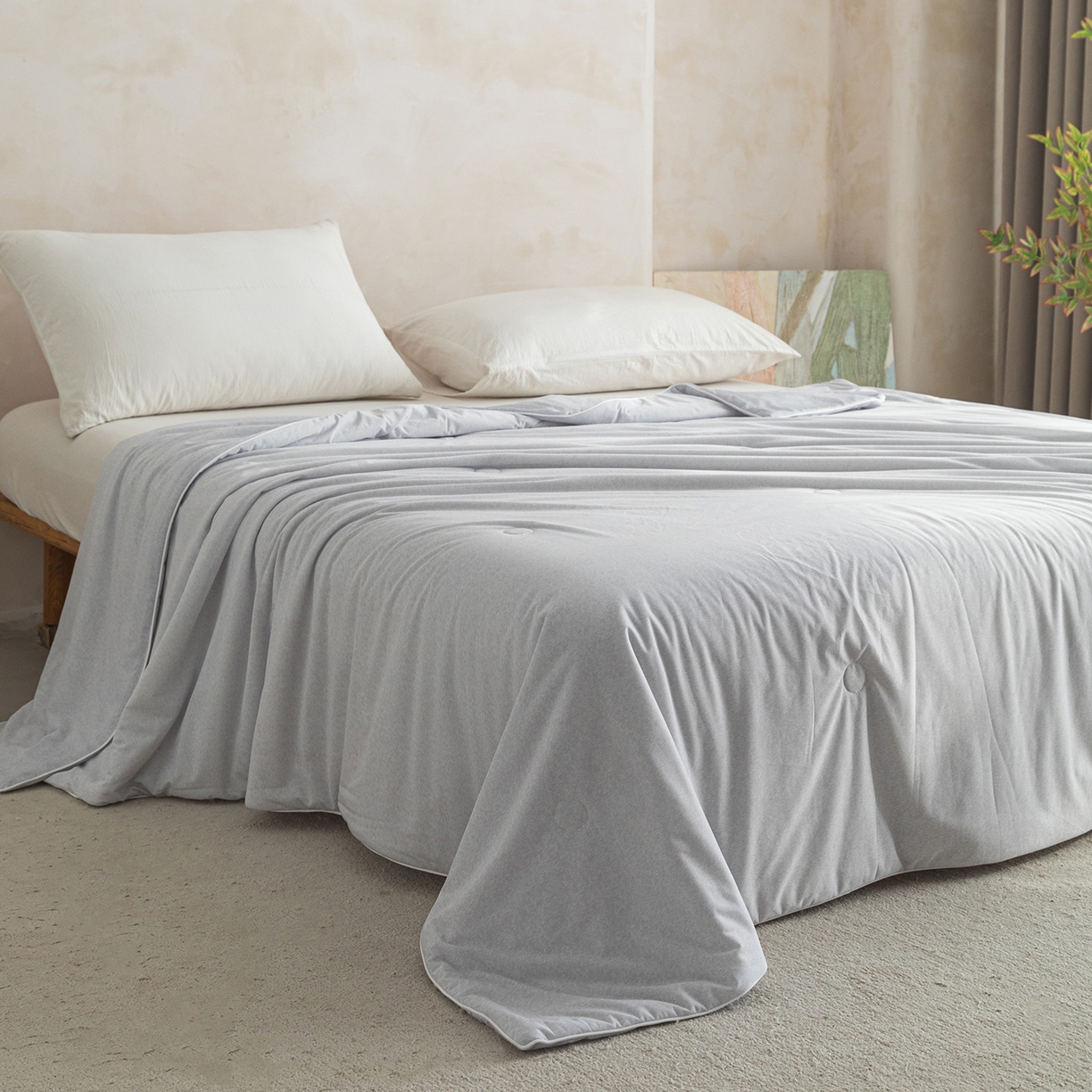 91家纺网 家纺一手货源 找家纺 亿莱鑫 2026春夏新款纯色仿锦氨凉感夏被夏凉被空调被 夏日企鹅-灰