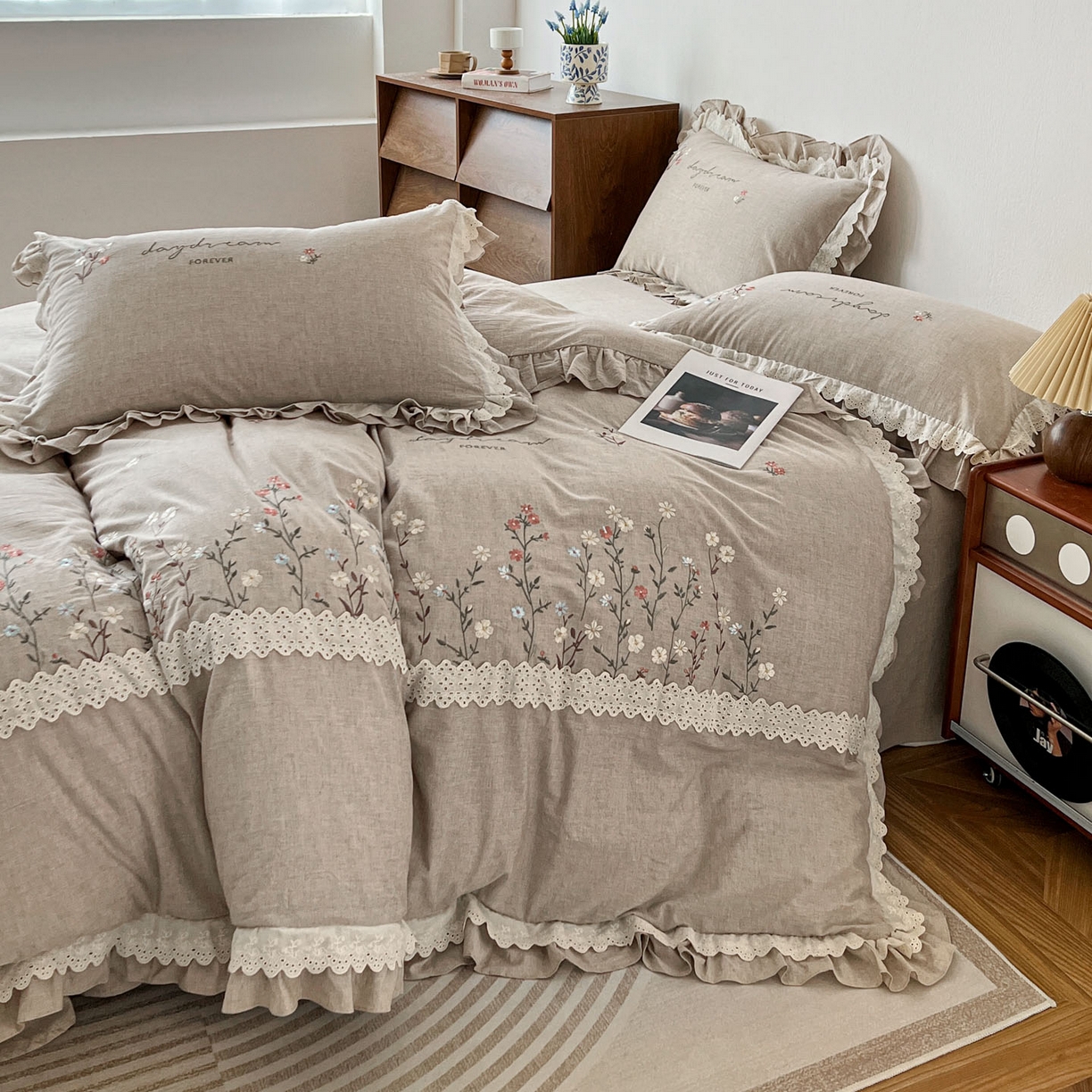 91家纺网 家纺一手货源 找家纺 迪欧芙 2026春夏新款棉麻刺绣床单款四件套-迷迭花香 迷迭花香-卡其