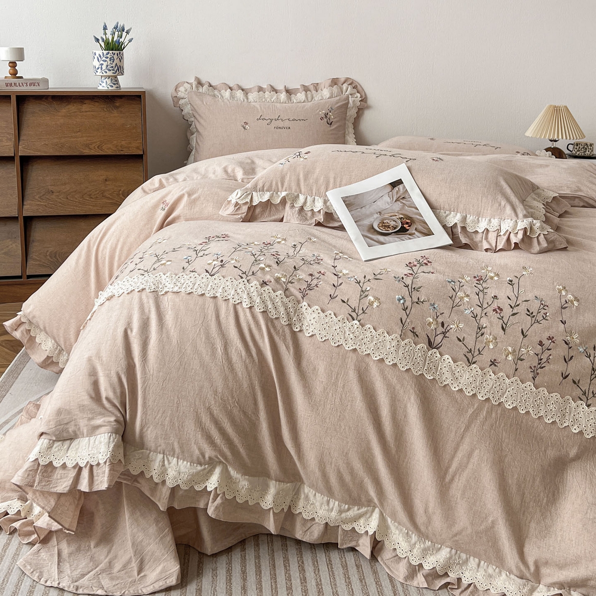 91家纺网 家纺一手货源 找家纺 迪欧芙 2026春夏新款棉麻刺绣床单款四件套-迷迭花香 迷迭花香-粉色