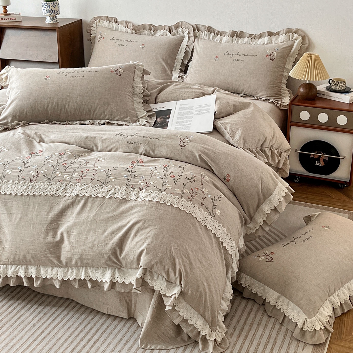 91家纺网 家纺一手货源 找家纺 迪欧芙 2026春夏新款棉麻刺绣床单款四件套-迷迭花香 迷迭花香-卡其