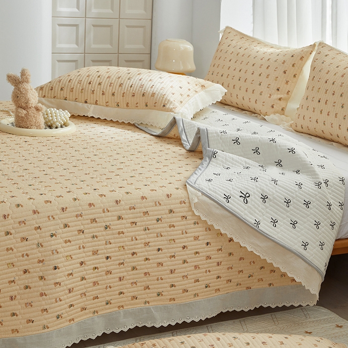 91家纺网 家纺一手货源 找家纺 舒居家纺 2026新款全棉双层纱花边床盖单件床盖单品单床盖 可艾兔