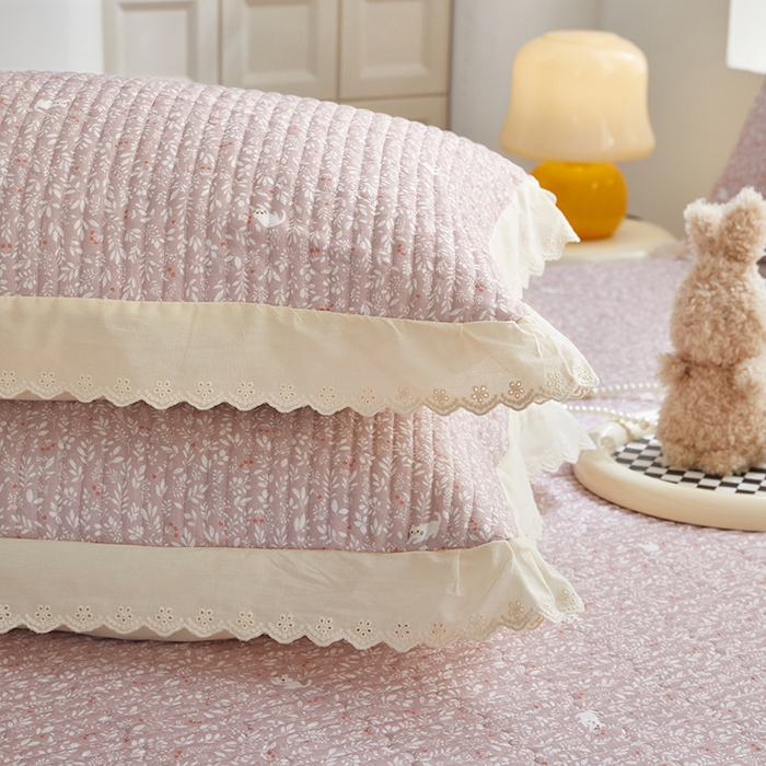 91家纺网 家纺一手货源 找家纺 舒居家纺 2026新款全棉双层纱花边床盖单件床盖单品单床盖 小时光粉